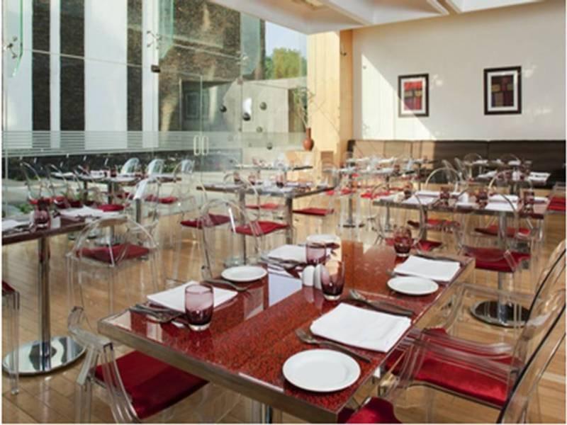 The Oterra Hotel Bangalore Restaurant photo